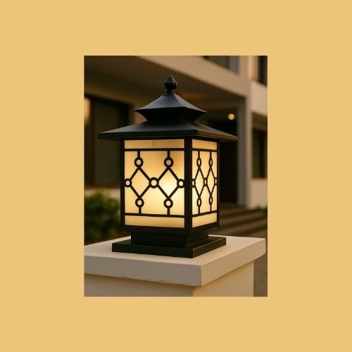 Classic Lantern Gate Light