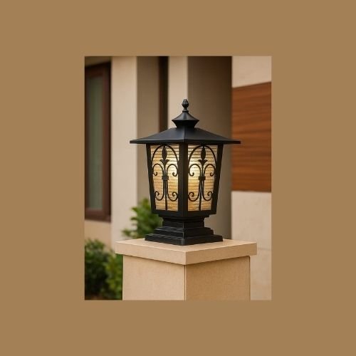 Elegant Crest Gate Light
